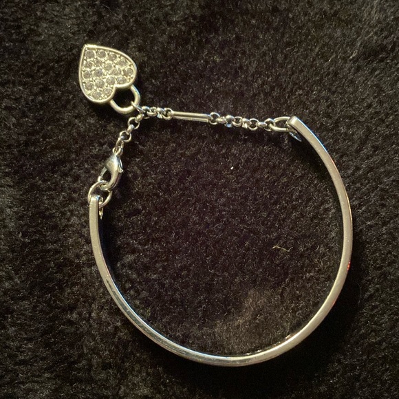 Vintage Guess Bracelet - Picture 3 of 4